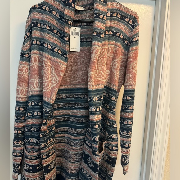 Geo-Motif Belted Linen-Cotton Cardigan
Lauren - Picture 2 of 3